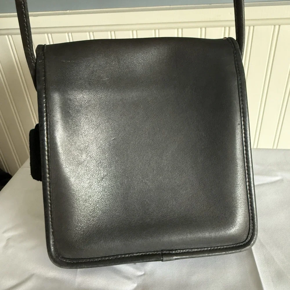 Vintage COACH Pre '94 Compact Pouch Black Leather Crossbody Bag Purse USA
